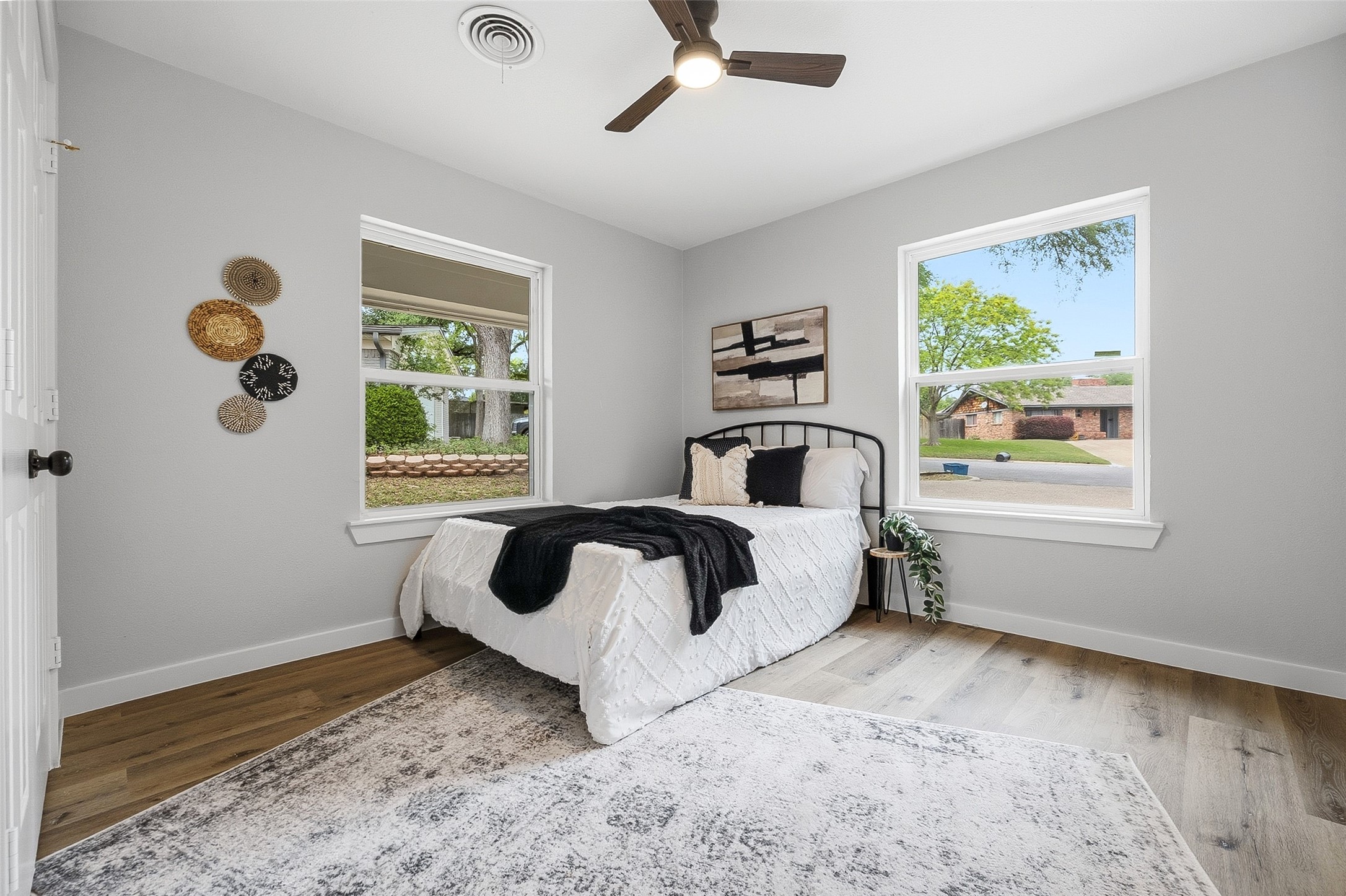 8516 La Jolla Court Benbrook TX 76116