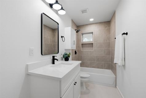 8516 La Jolla Court Benbrook TX 76116