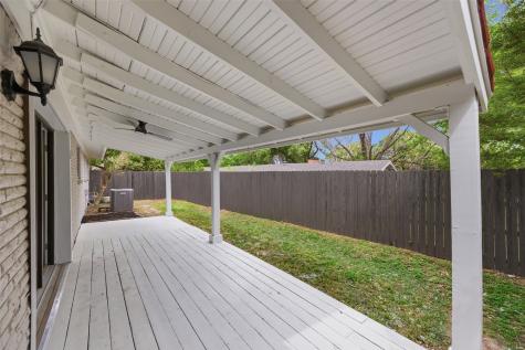 8516 La Jolla Court Benbrook TX 76116