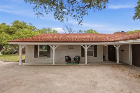 8516 La Jolla Court Benbrook TX 76116