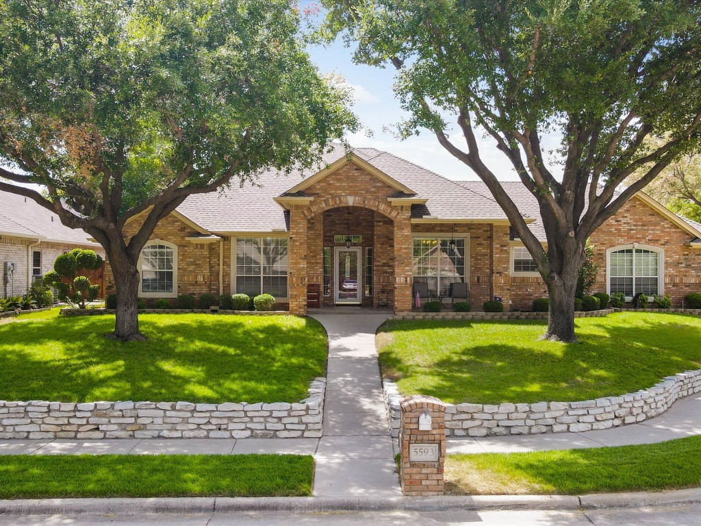 5593 Greenview Court North Richland Hills TX 76148