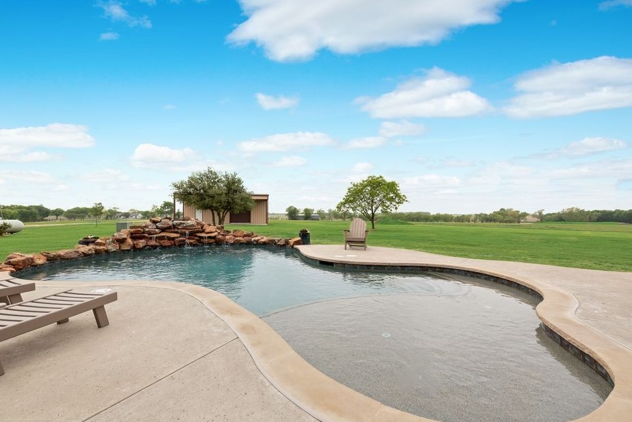 2842 Old Boyce Road Waxahachie TX 75165