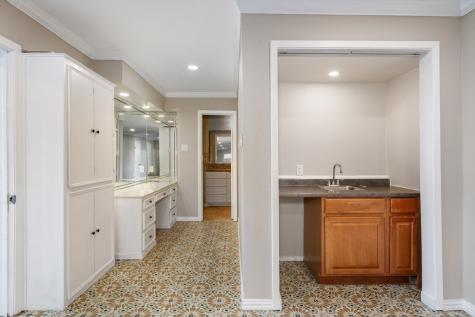 501 Tanglewood Drive S Irving TX 75061