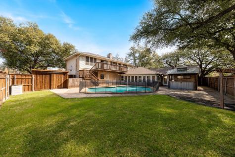 501 Tanglewood Drive S Irving TX 75061