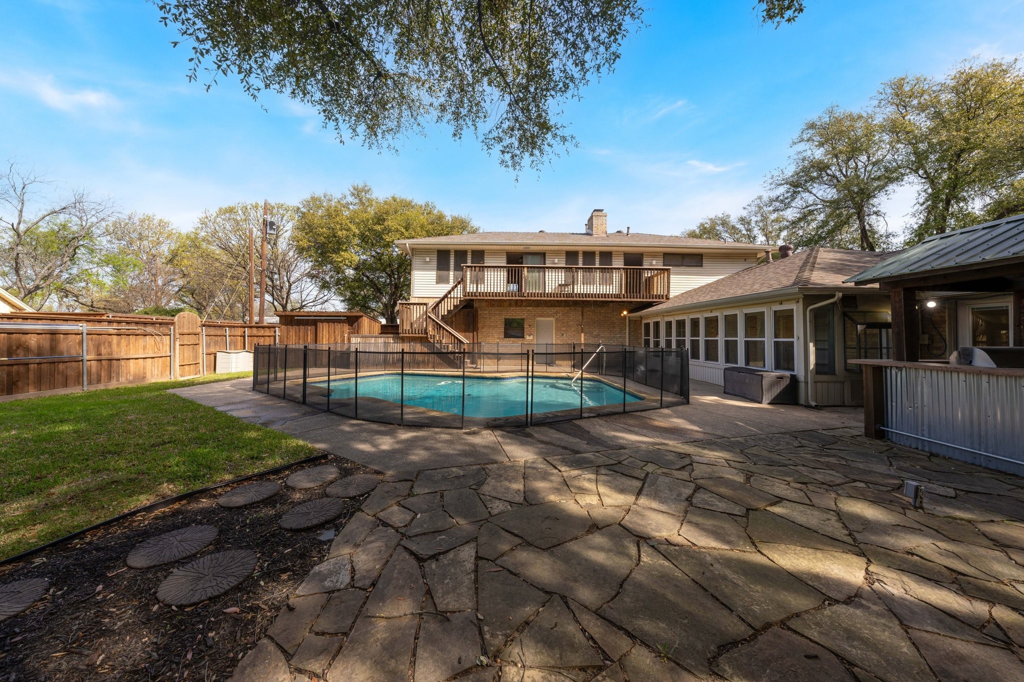 501 Tanglewood Drive S Irving TX 75061