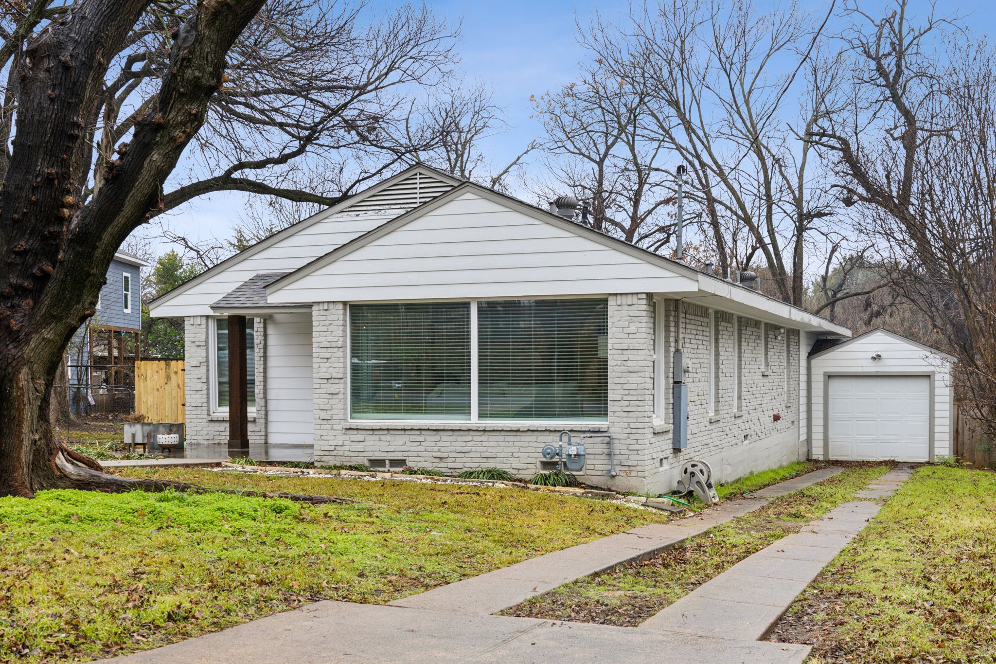 411 N Cavender Street Dallas TX 75211