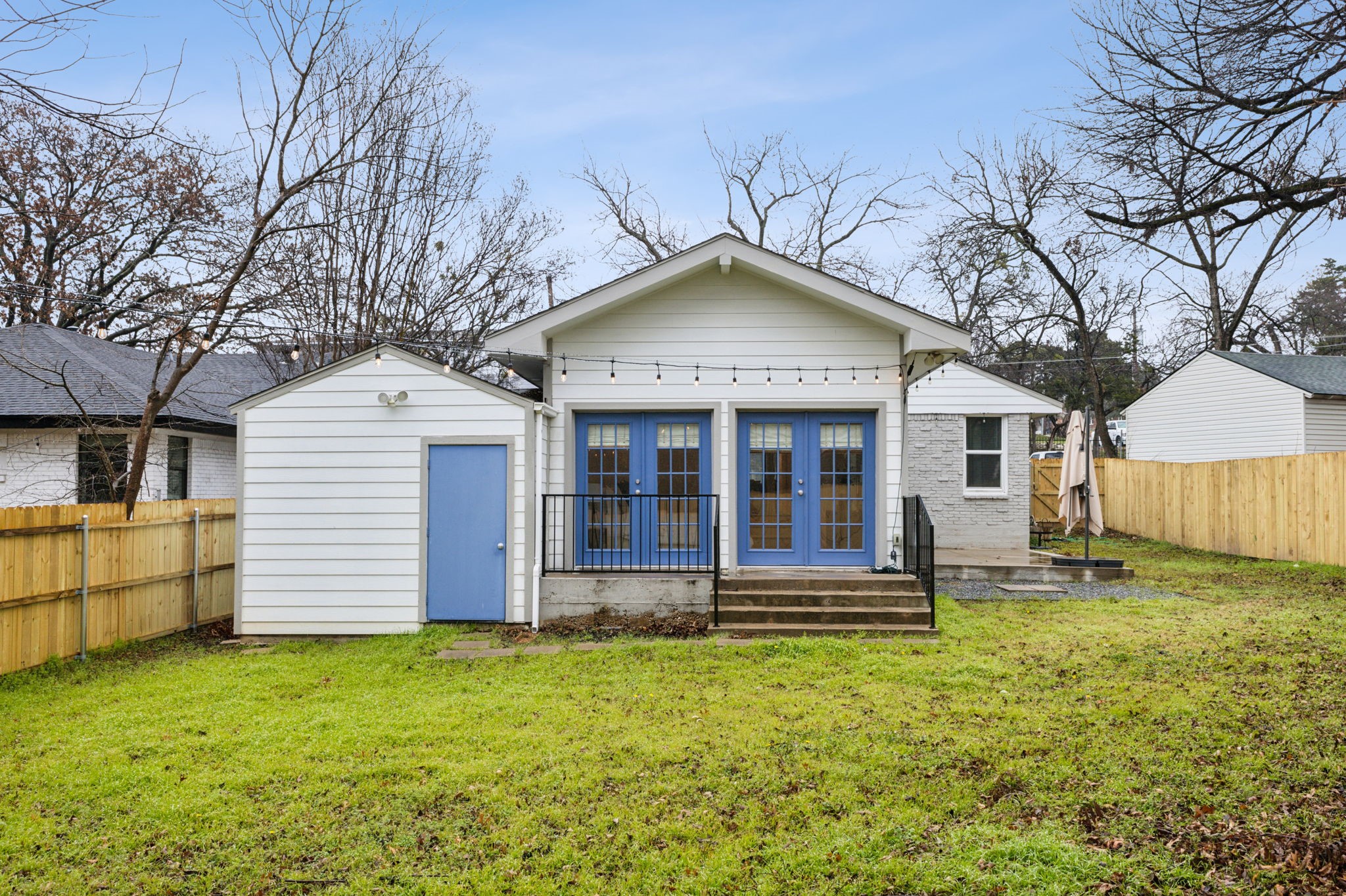 411 N Cavender Street Dallas TX 75211