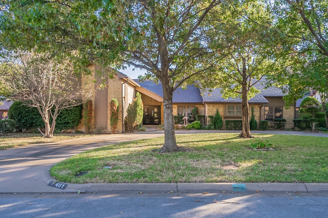 401 Charleston Court Hurst TX 76054