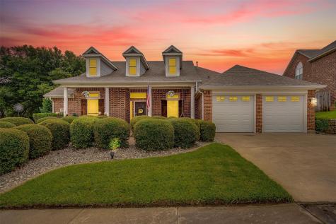 2955 Masters Court S Burleson TX 76028