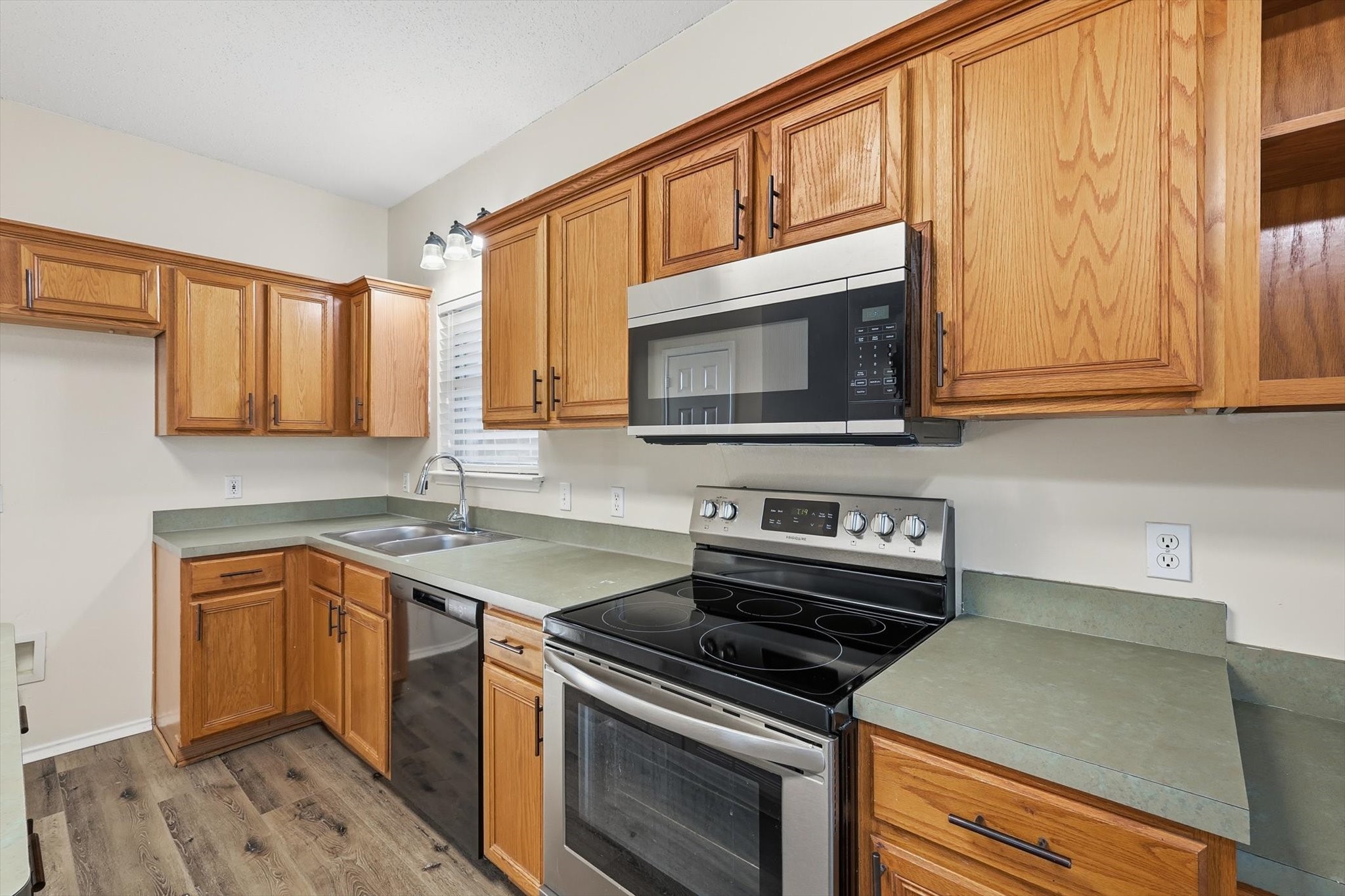 6917 Club Creek Drive Fort Worth TX 76137