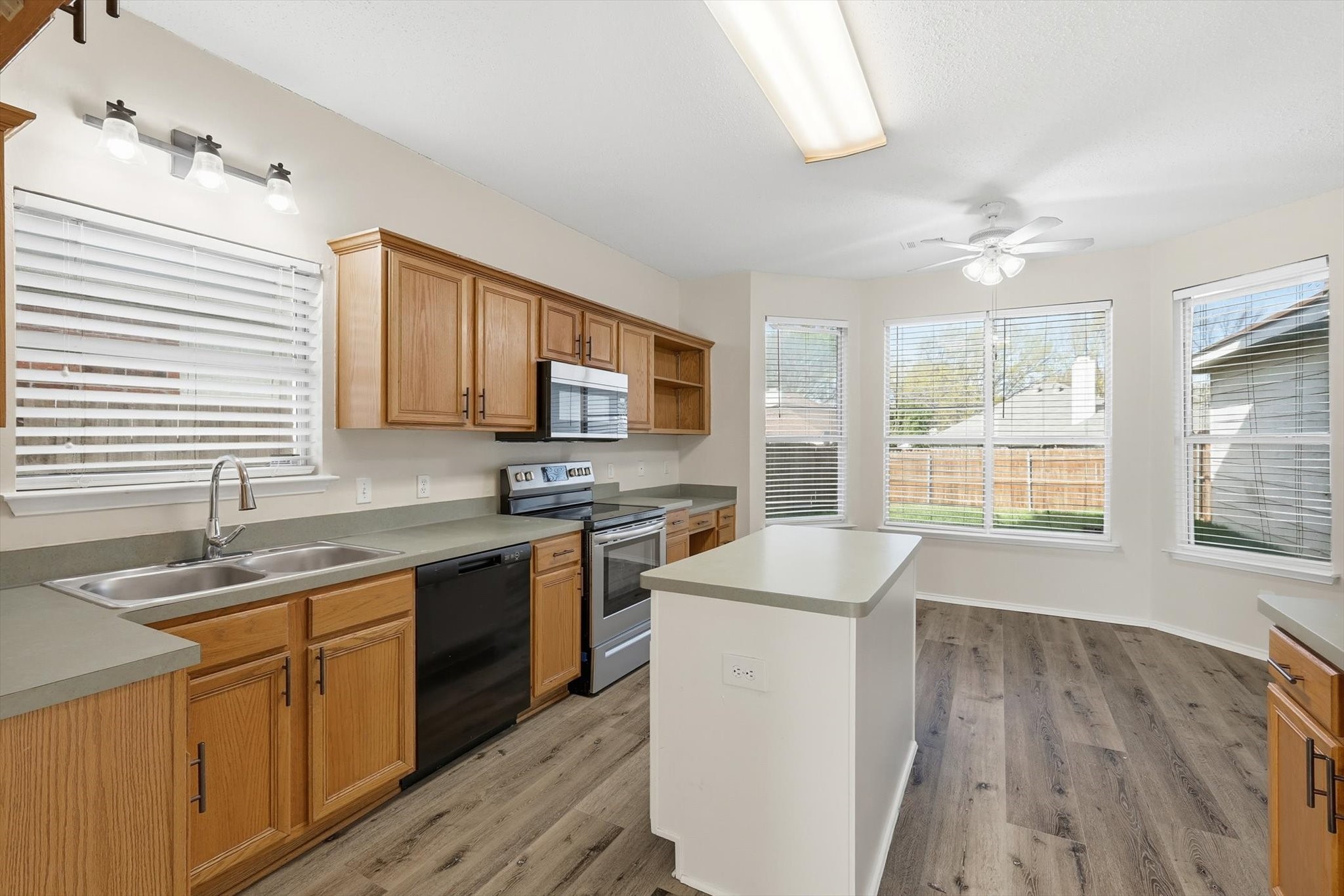 6917 Club Creek Drive Fort Worth TX 76137