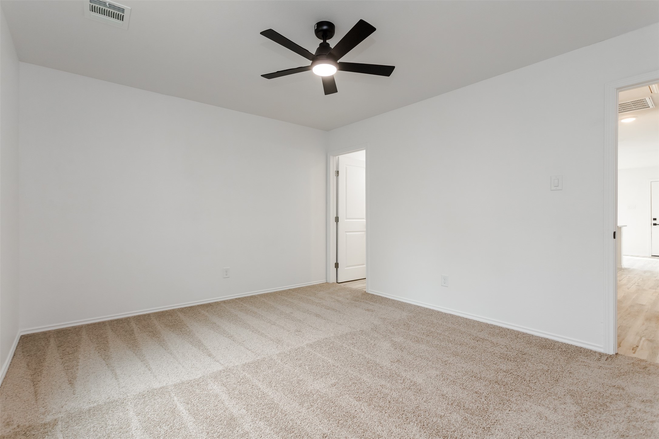 308 S 3rd Bonham TX 75418