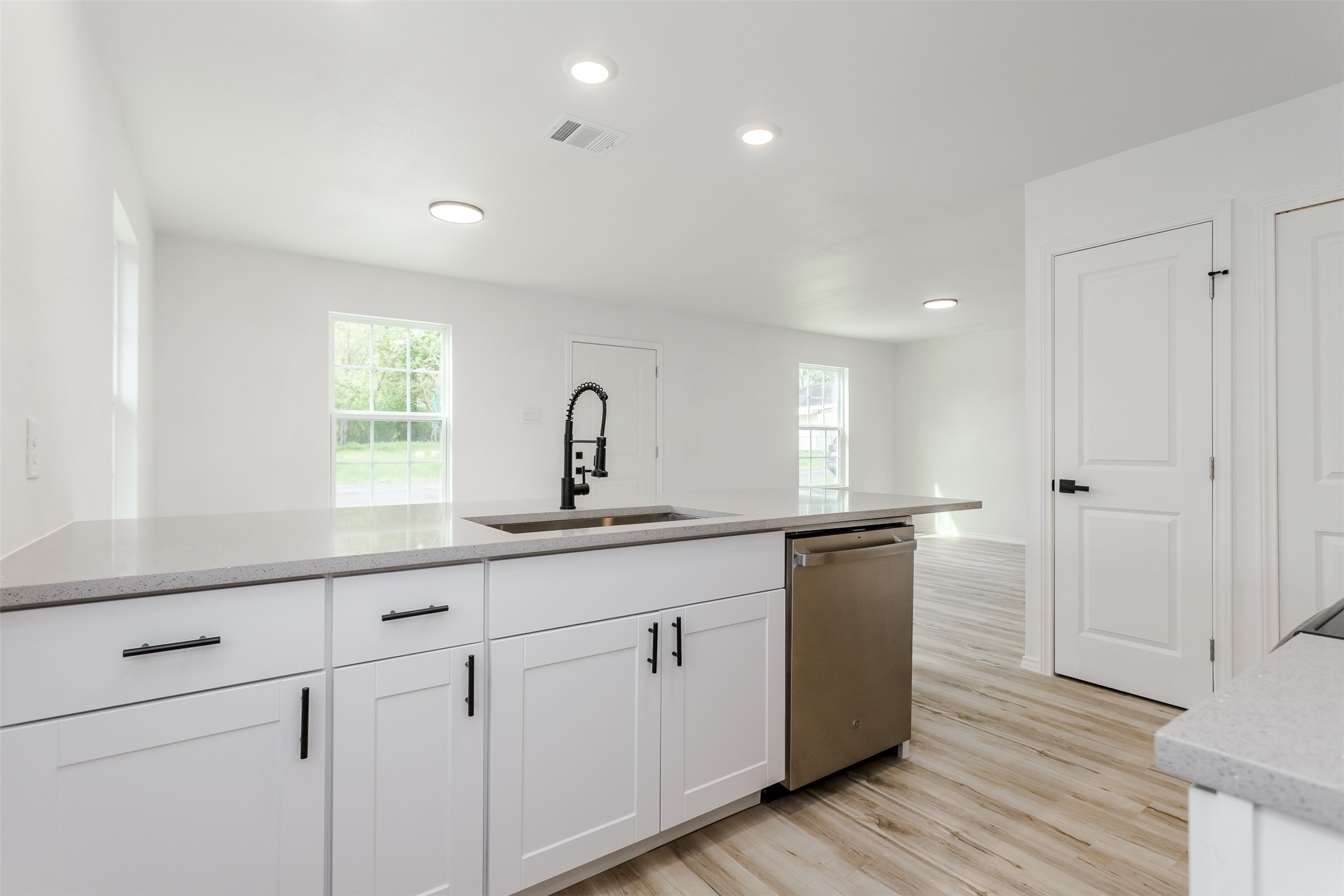 308 S 3rd Bonham TX 75418