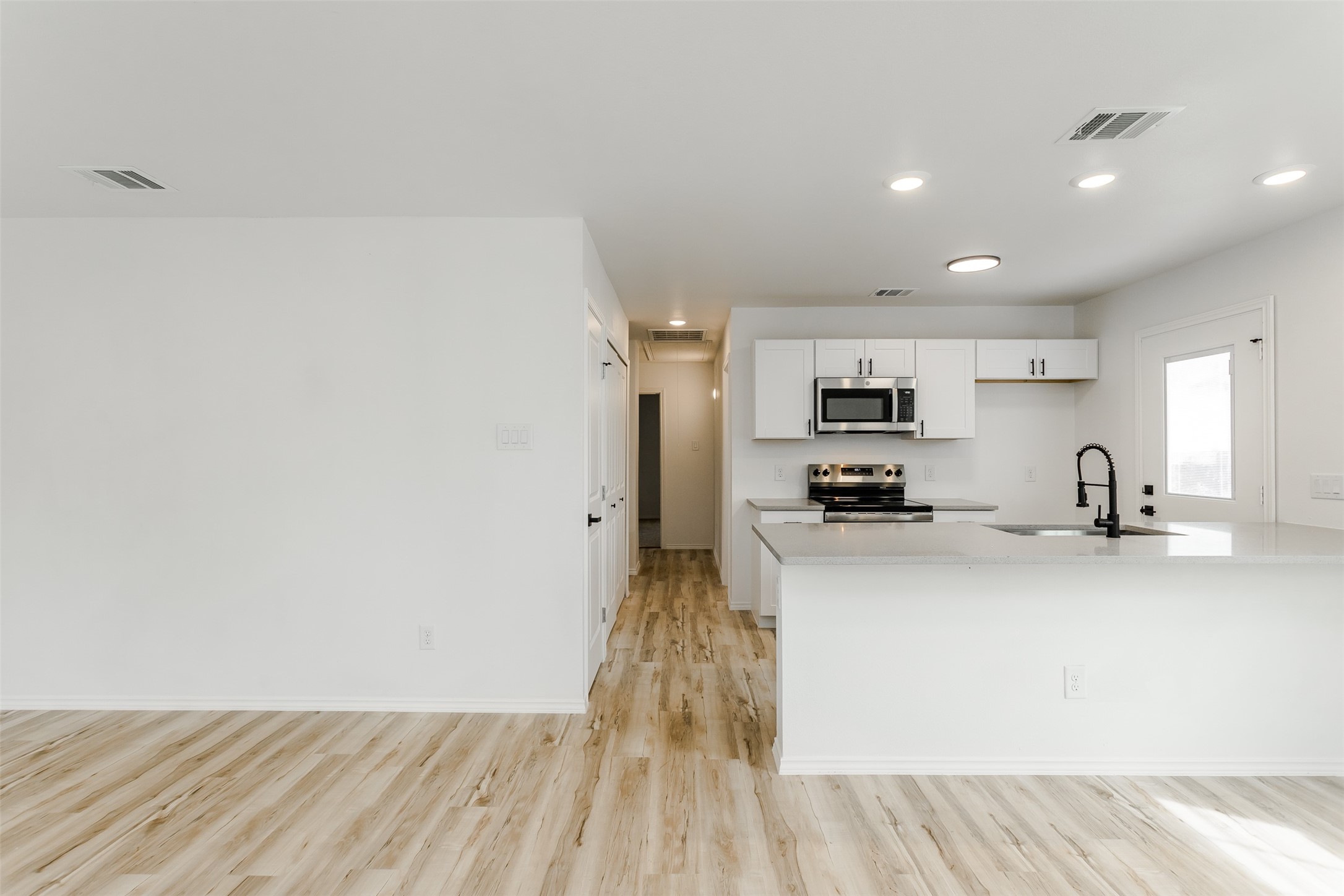 308 S 3rd Bonham TX 75418