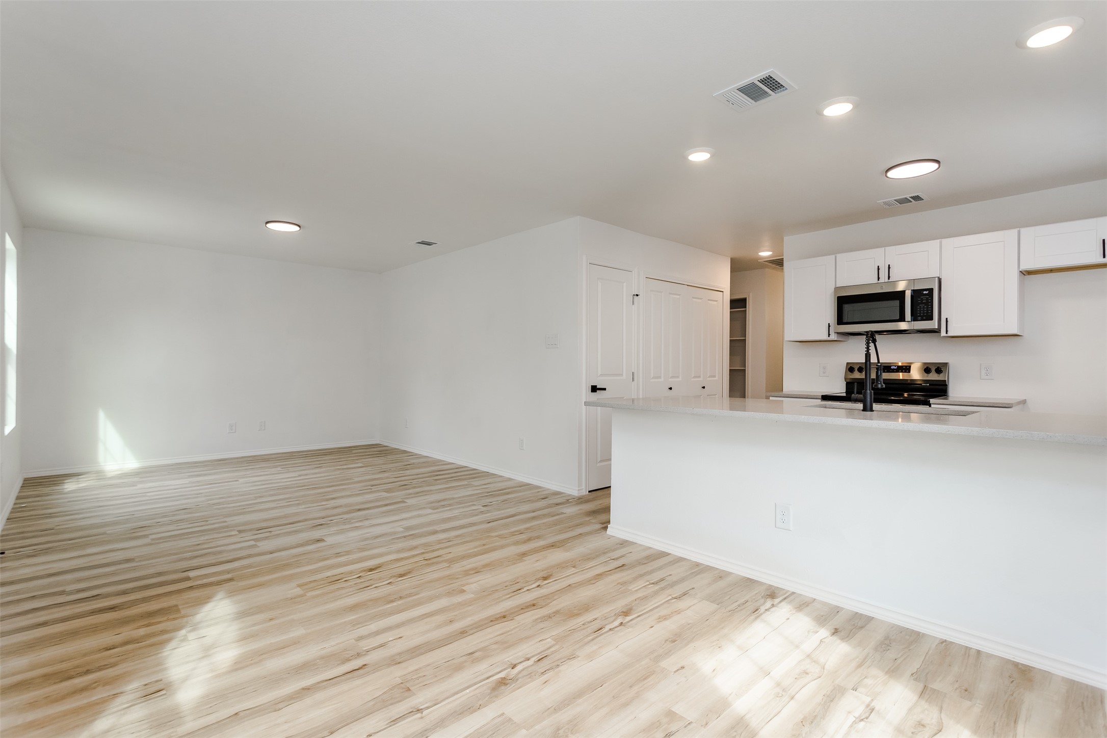 308 S 3rd Bonham TX 75418