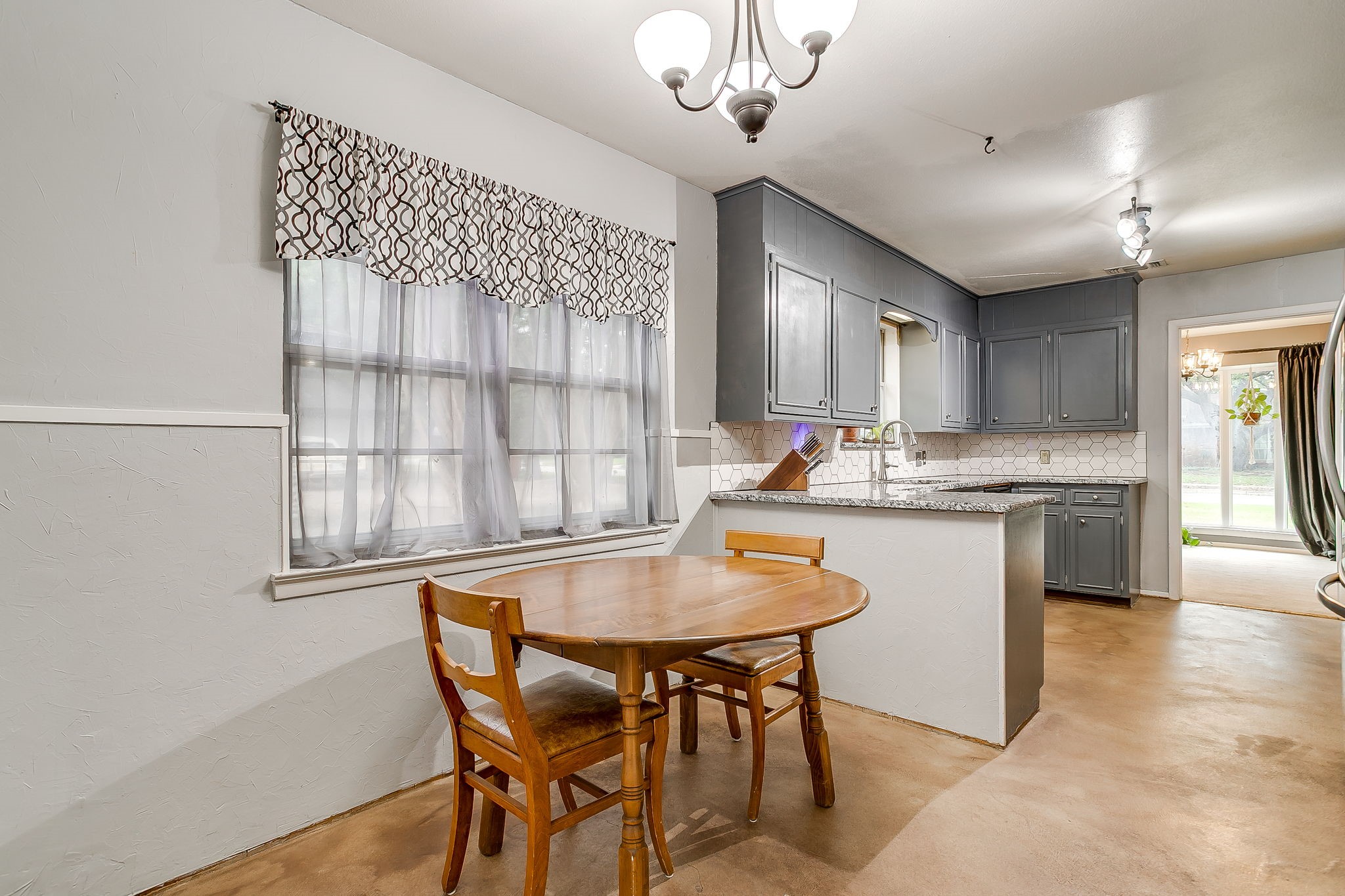 4000 Sundown Drive Benbrook TX 76116