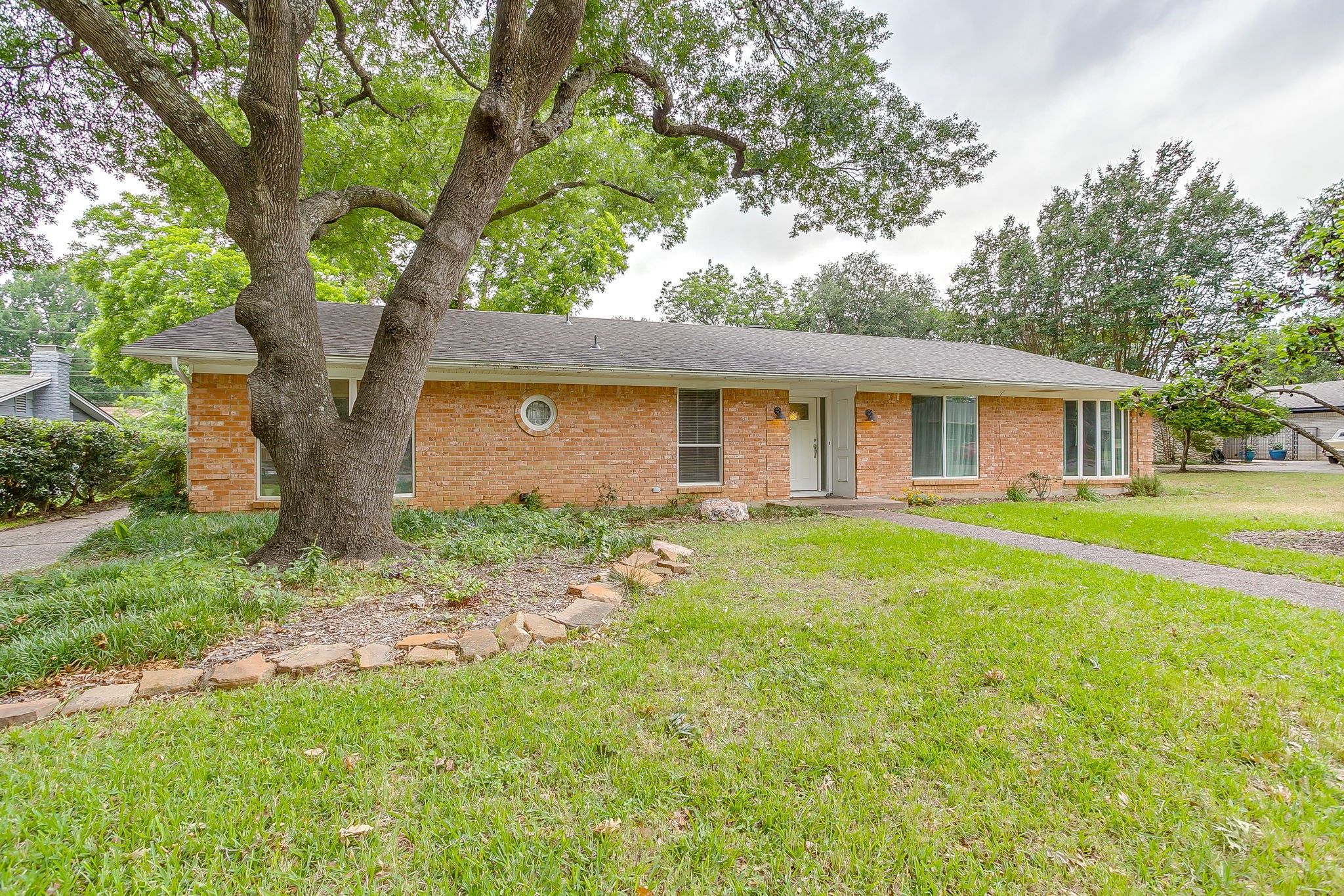 4000 Sundown Drive Benbrook TX 76116