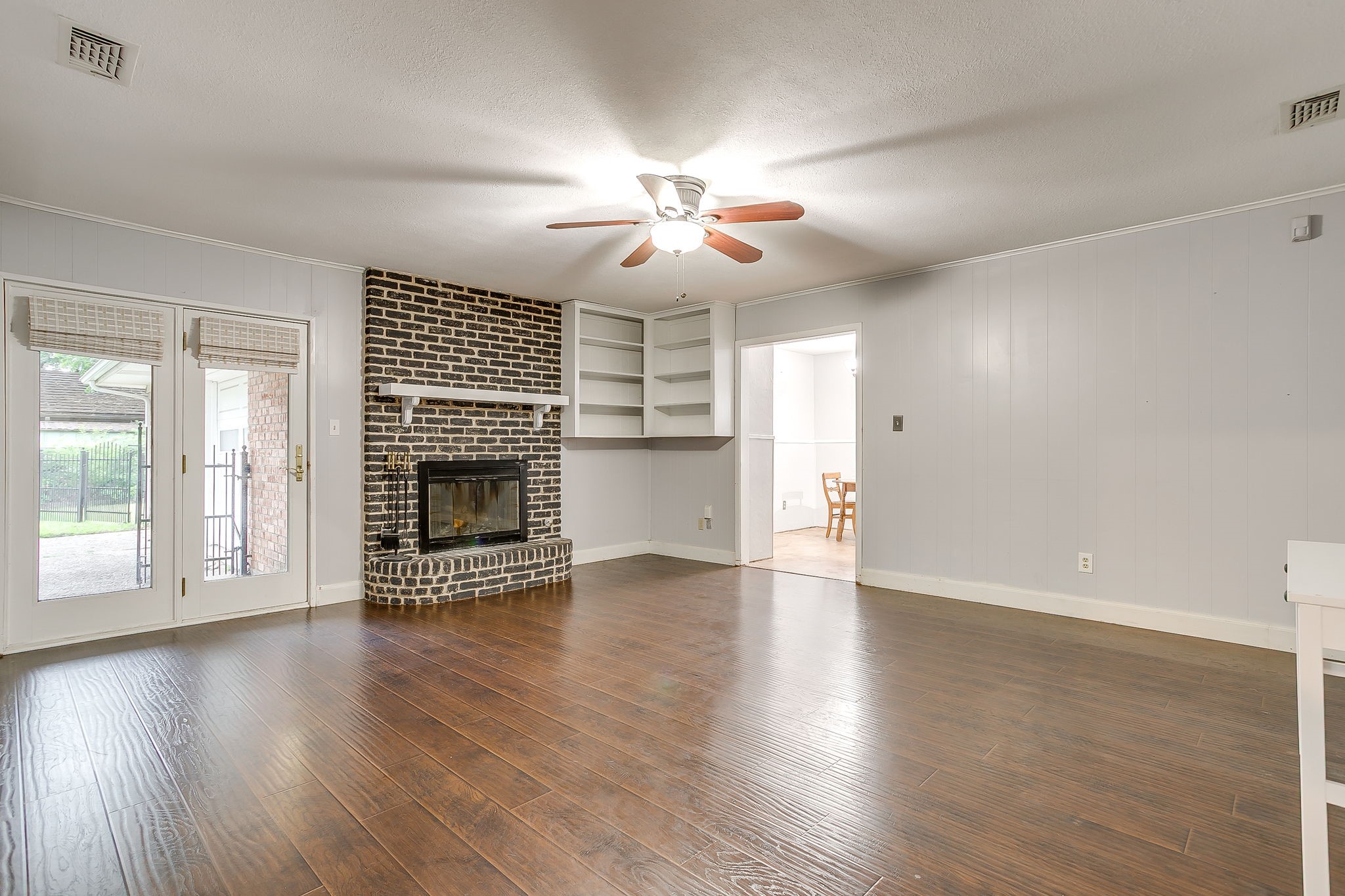 4000 Sundown Drive Benbrook TX 76116
