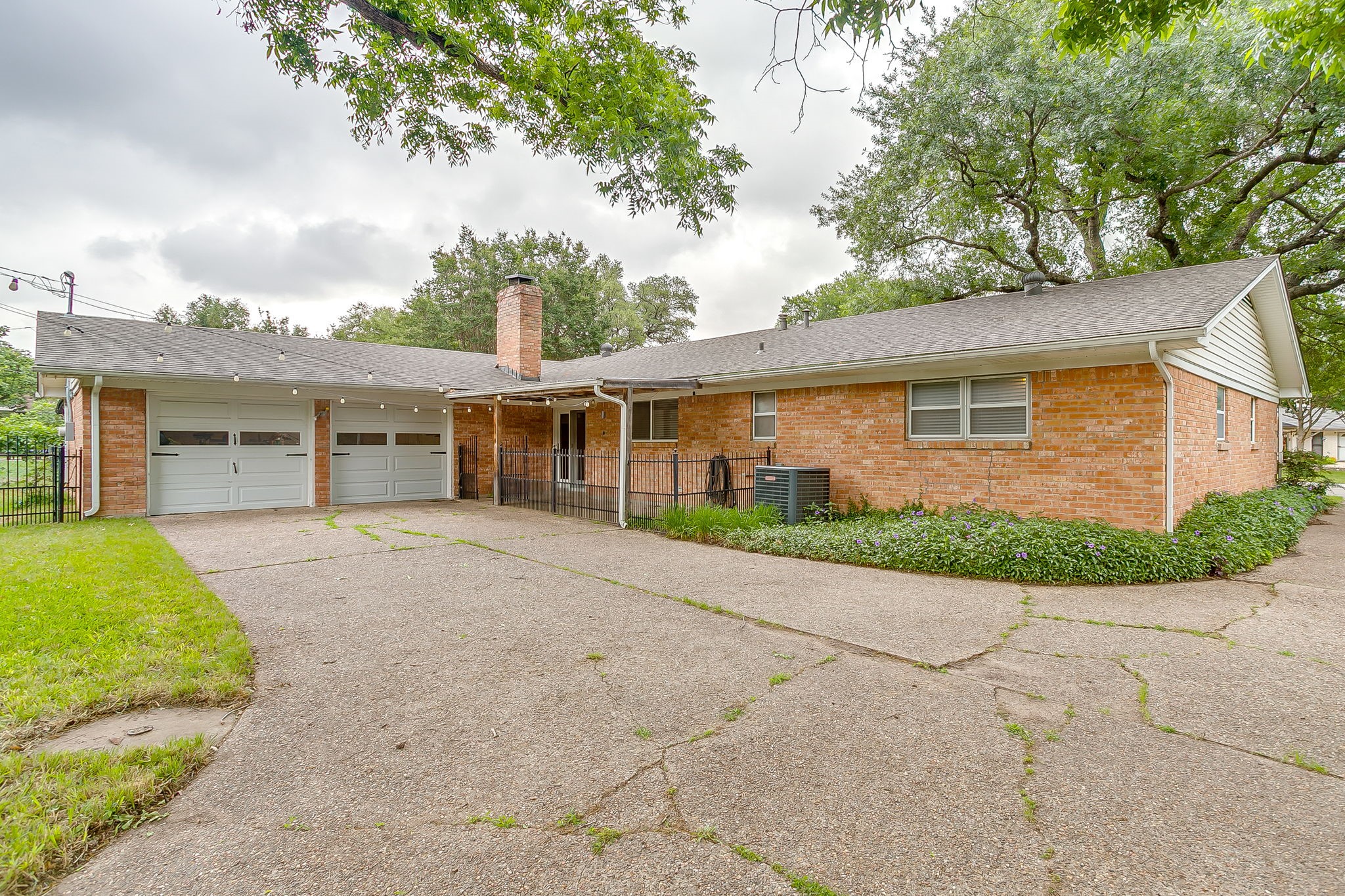 4000 Sundown Drive Benbrook TX 76116