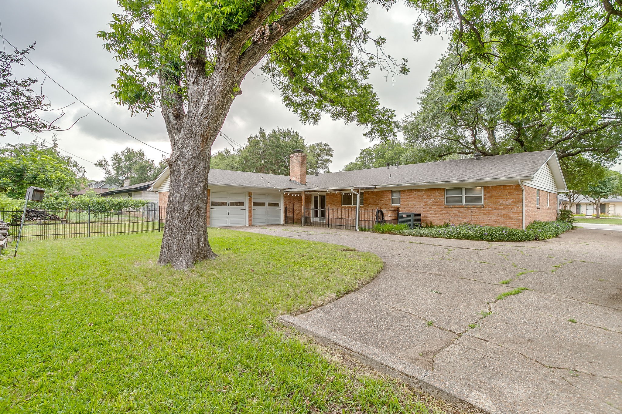 4000 Sundown Drive Benbrook TX 76116