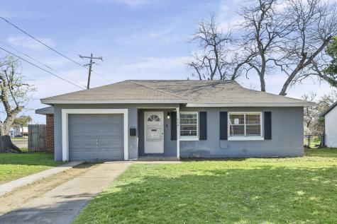 660 Schieme Street River Oaks TX 76114