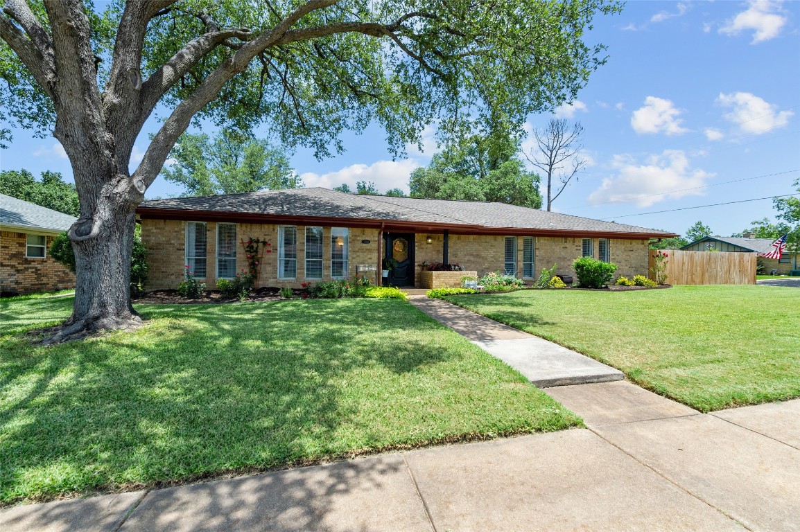 3301 Country Club Road Pantego TX 76013