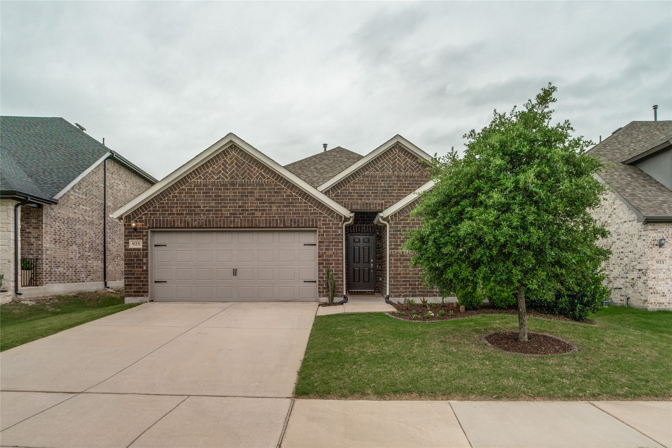 925 Royal Lane Celina TX 75009