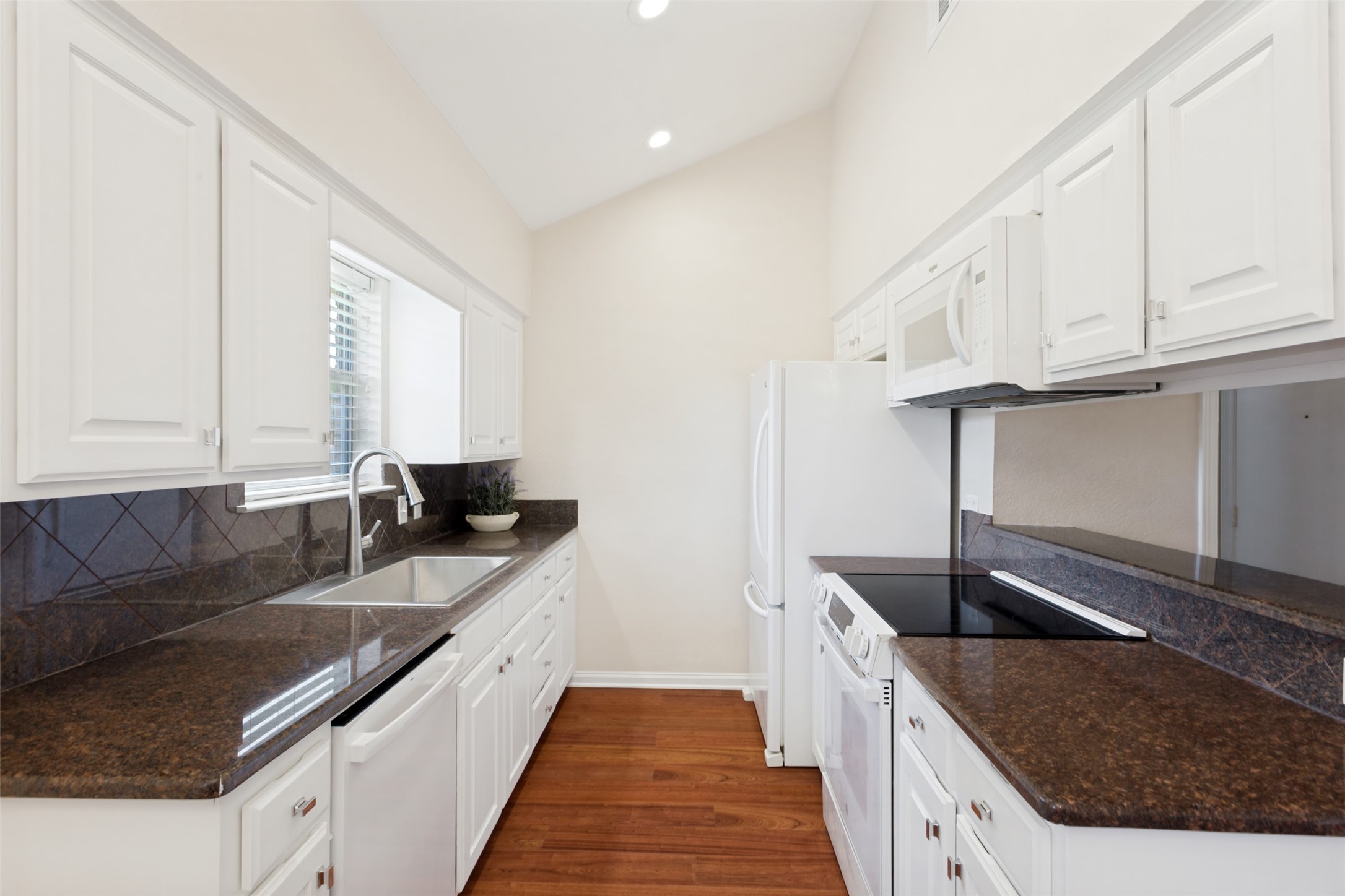 7305 S Meadow Drive E Fort Worth TX 76133