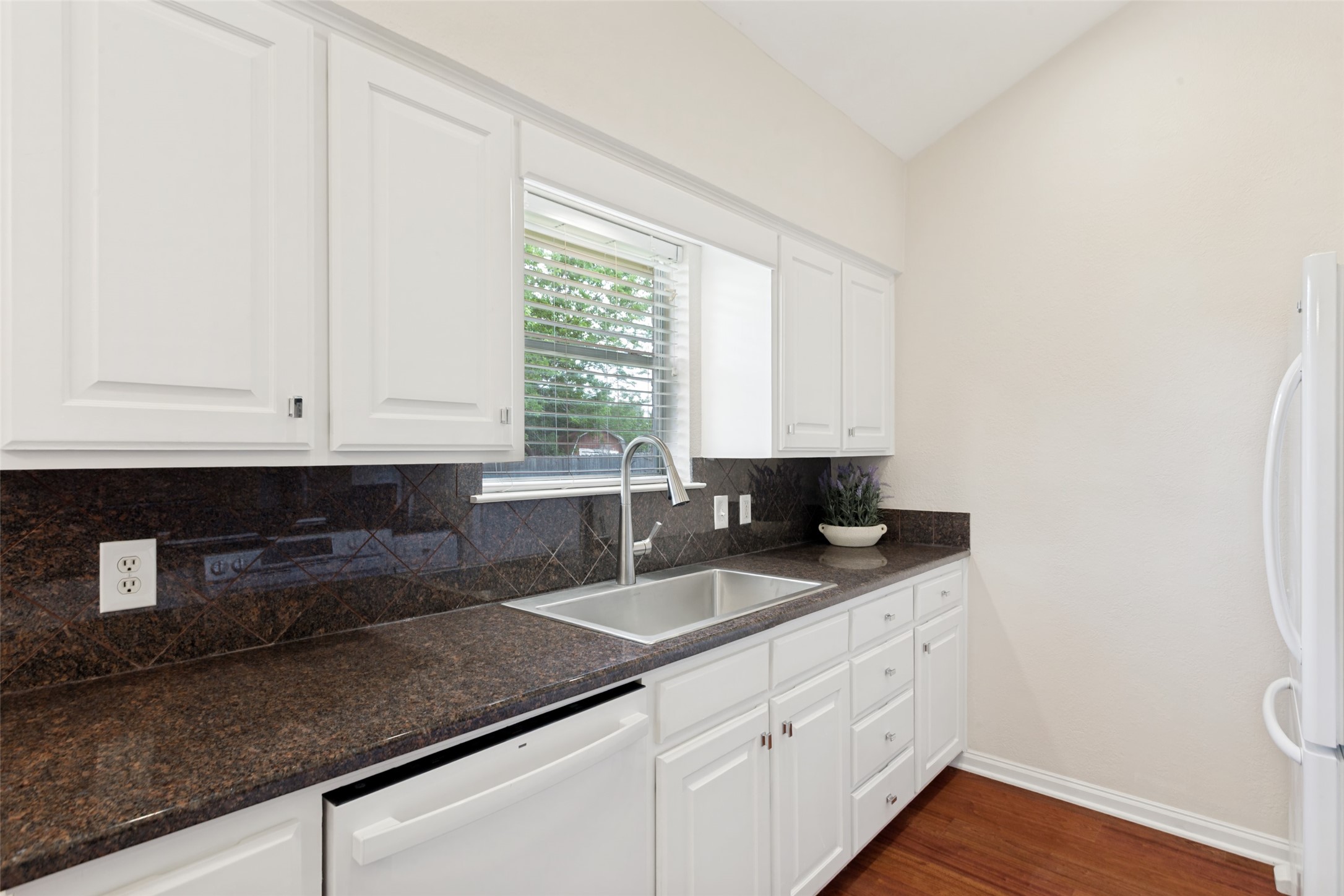 7305 S Meadow Drive E Fort Worth TX 76133