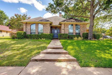 7010 Lake Louise Drive Arlington TX 76016