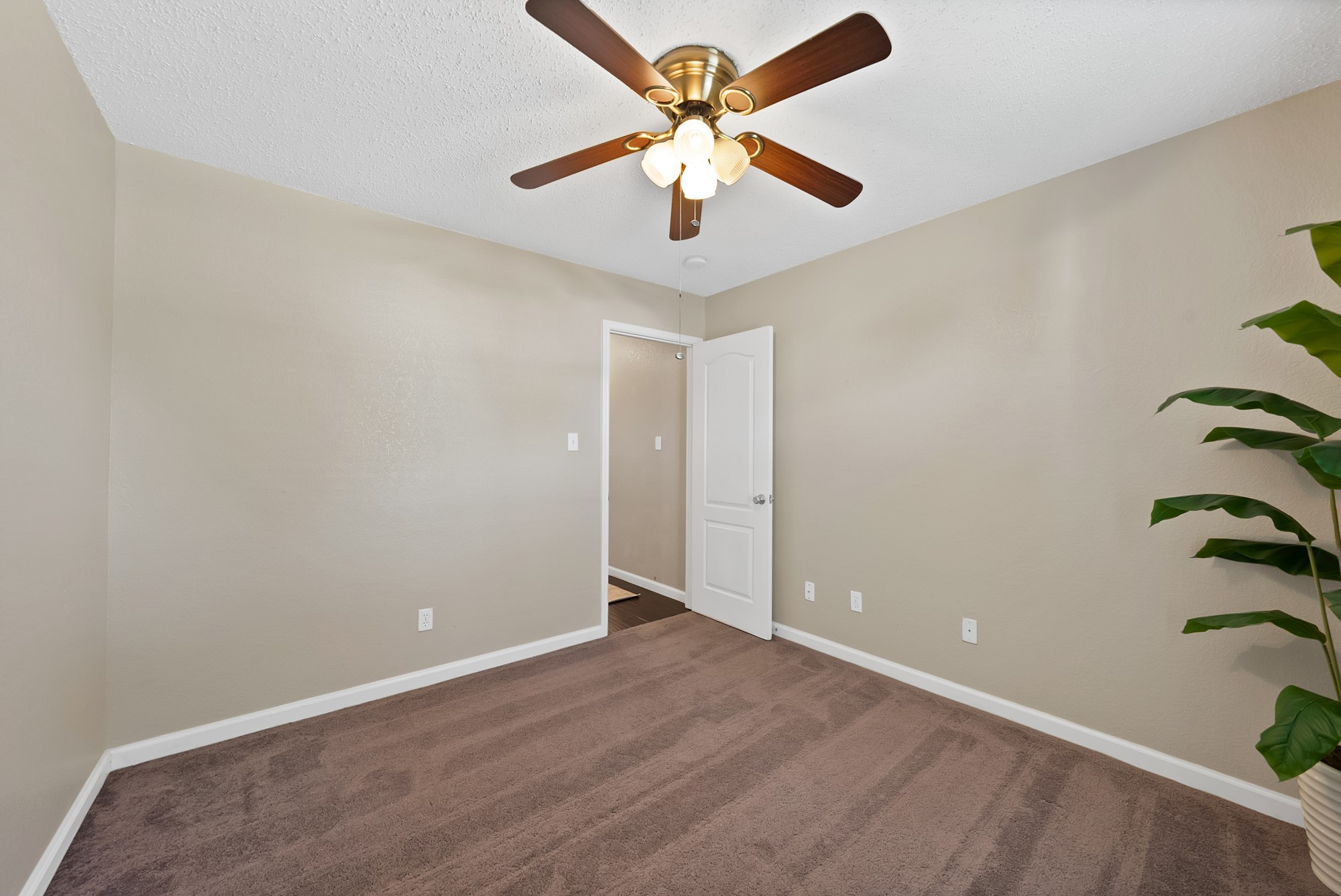 6005 Powder Wood Lane Arlington TX 76018