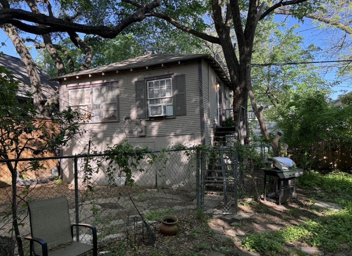 4827 Tremont Street Dallas TX 75246