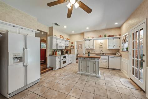 1719 Autumn Lane Arlington TX 76012