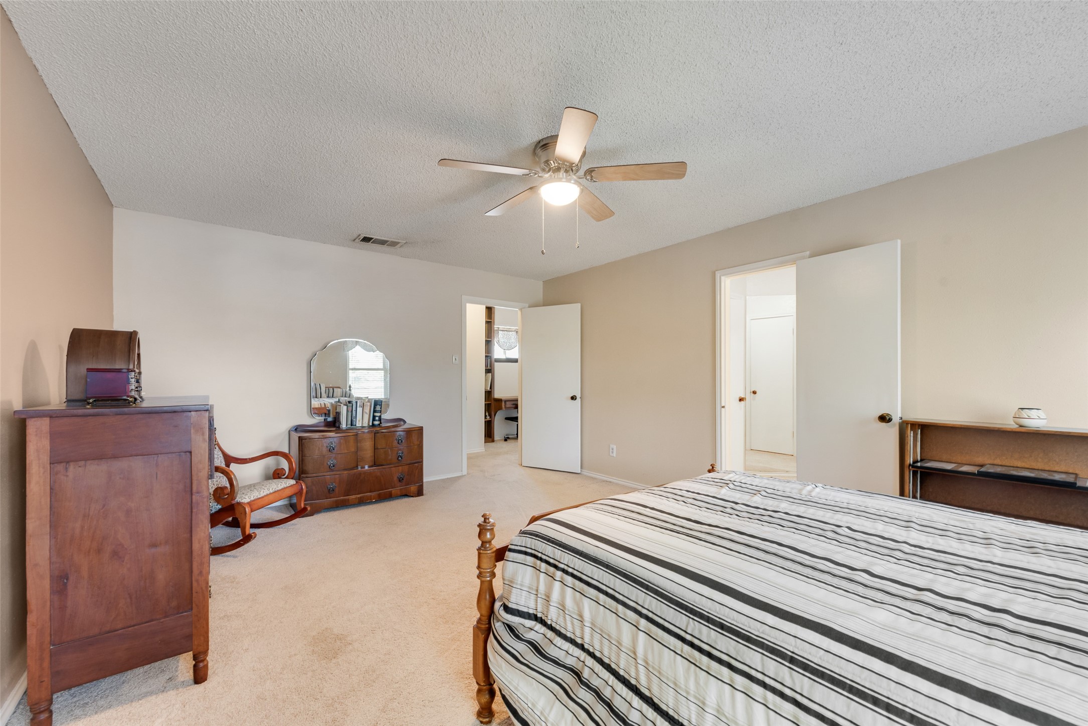 1719 Autumn Lane Arlington TX 76012