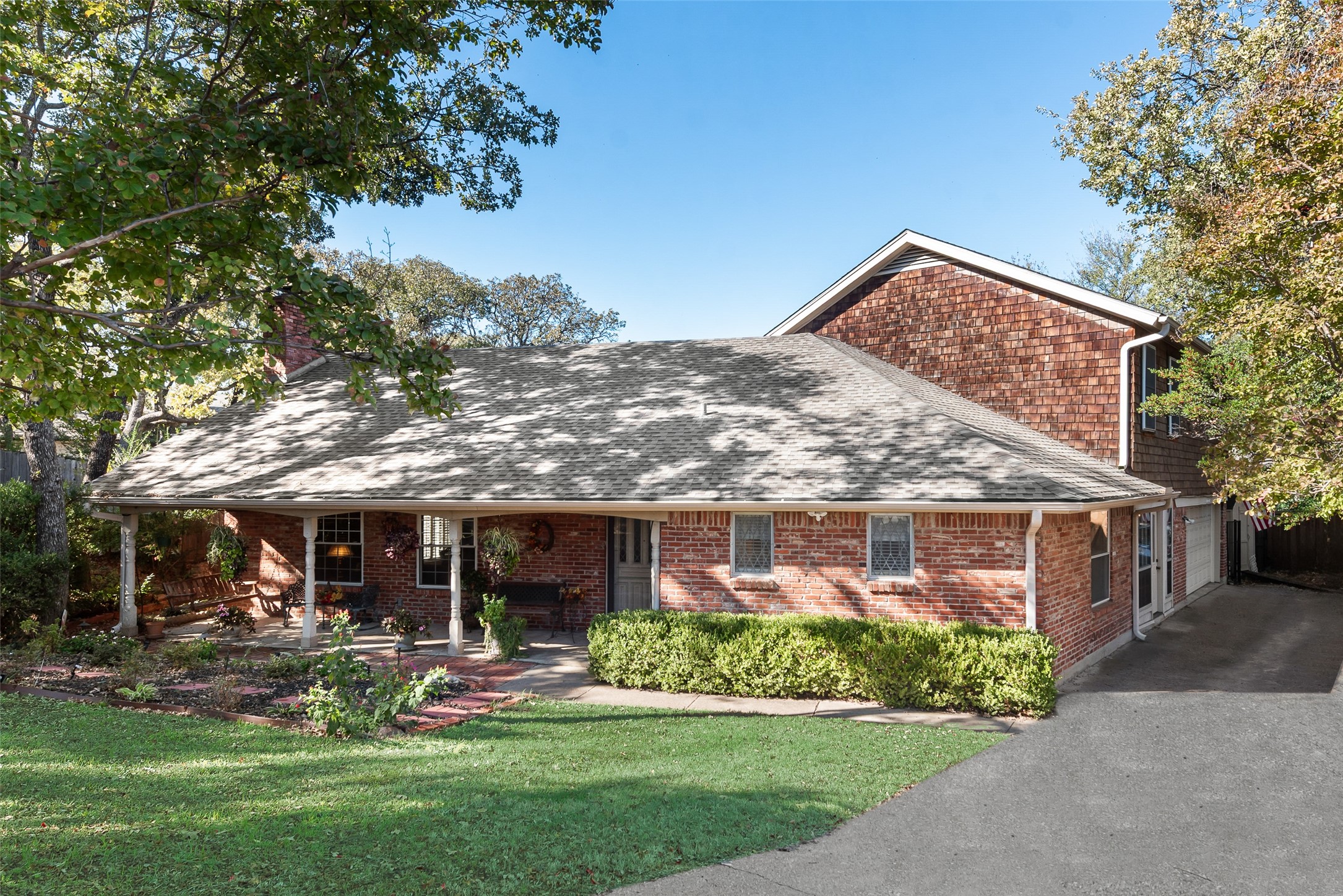 1719 Autumn Lane Arlington TX 76012