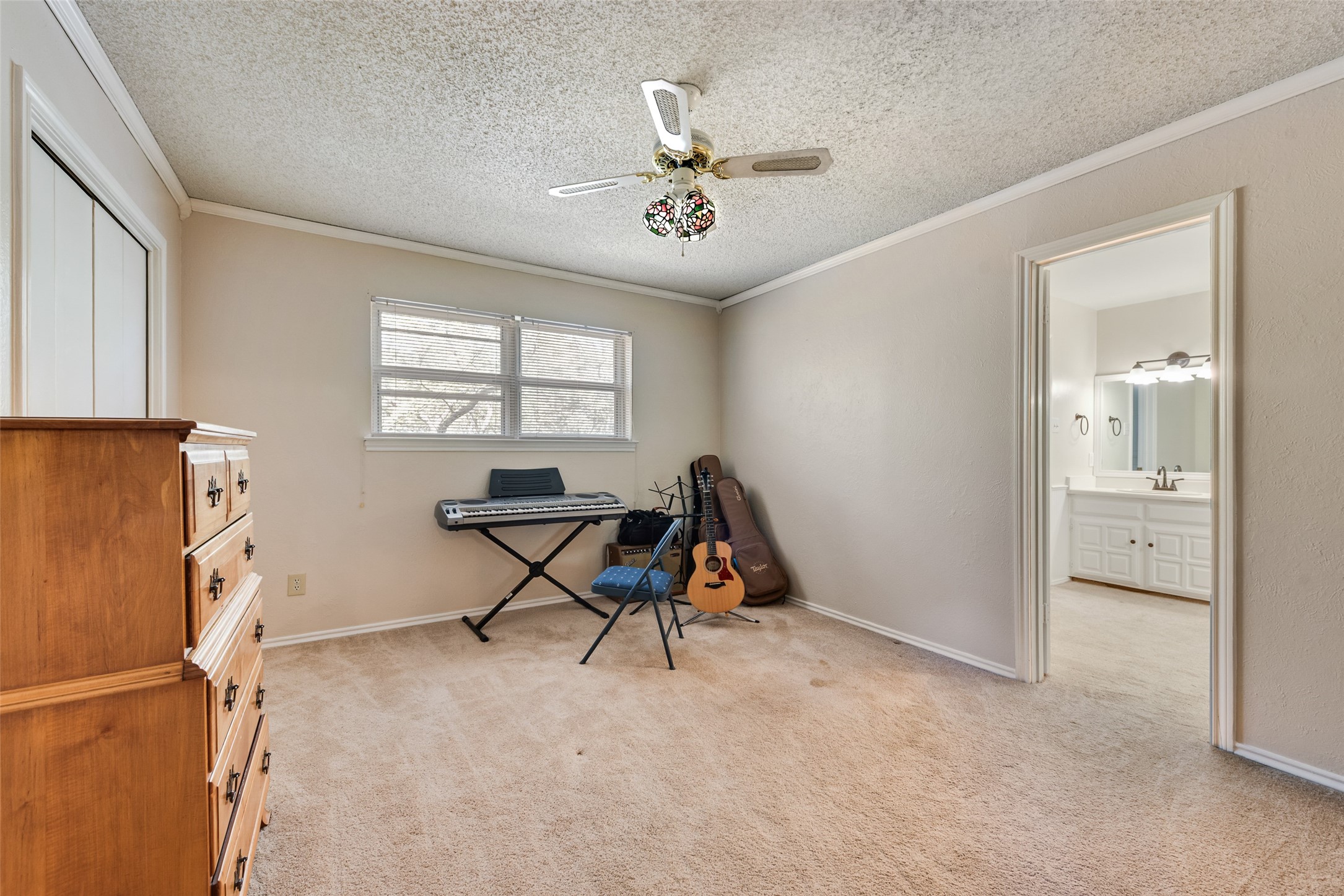 1719 Autumn Lane Arlington TX 76012