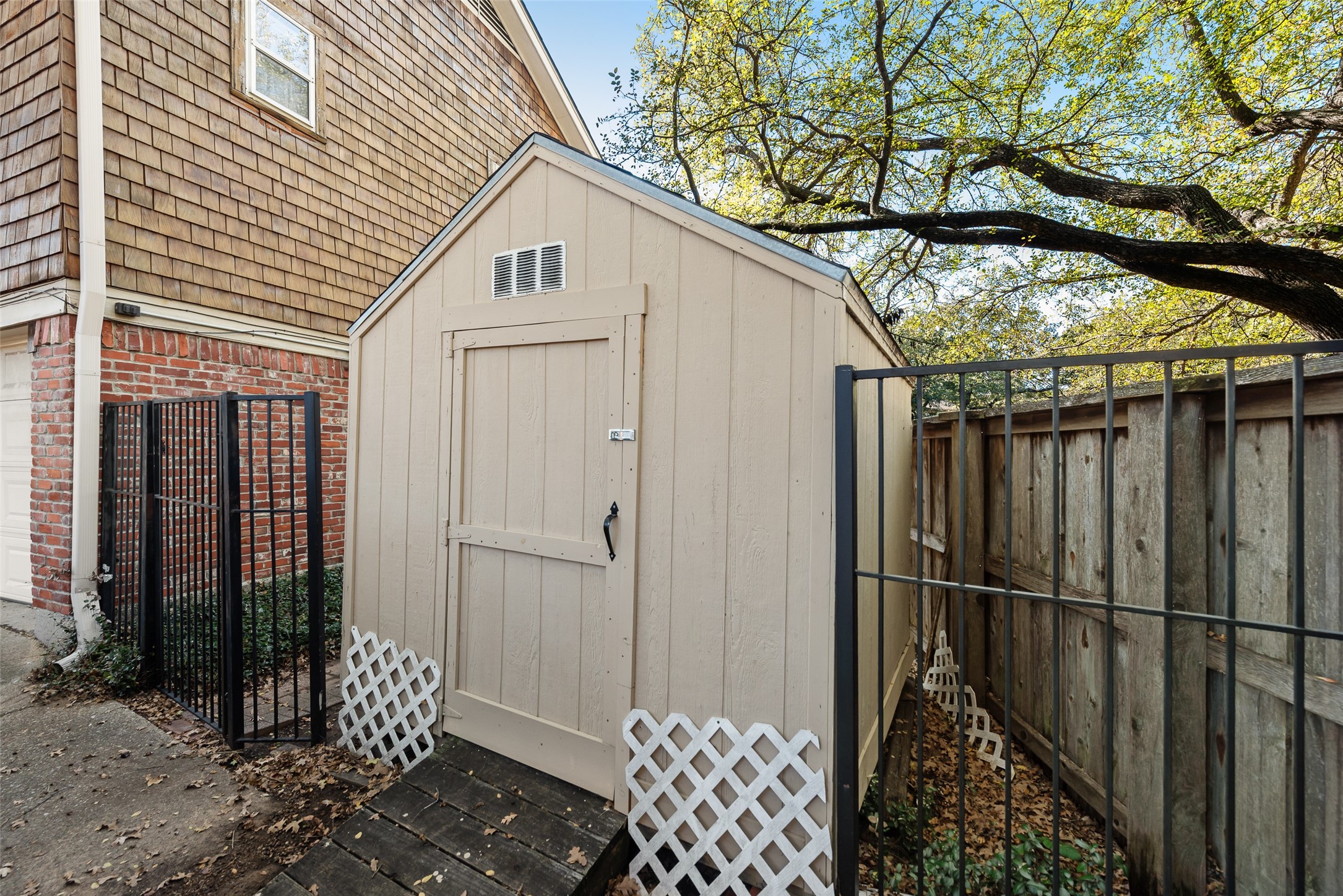 1719 Autumn Lane Arlington TX 76012