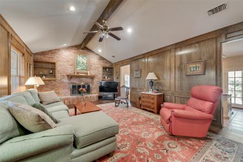 1719 Autumn Lane Arlington TX 76012