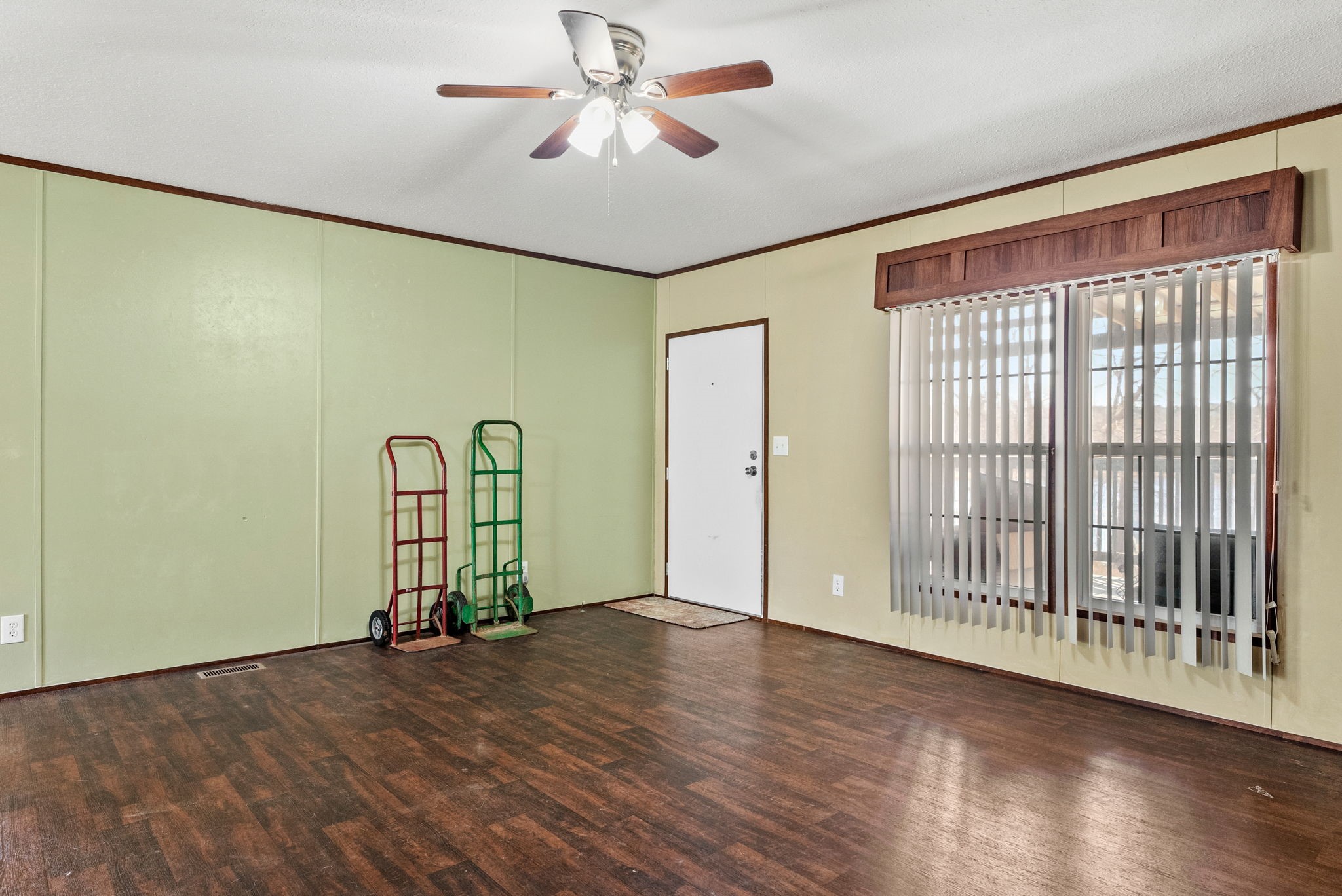 23425 Fm 1995 Lindale TX 75771