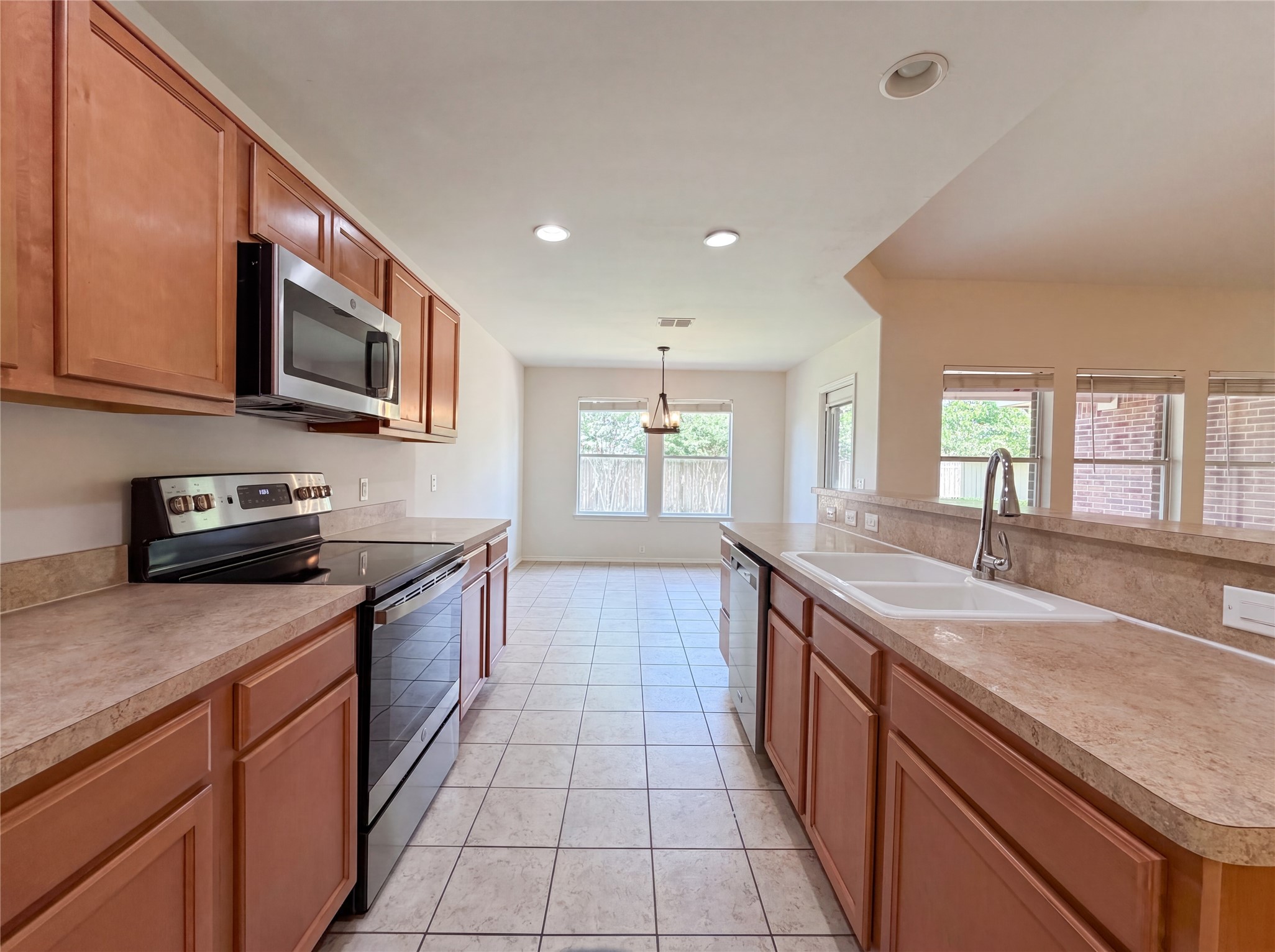903 Mazatlan Court Arlington TX 76002