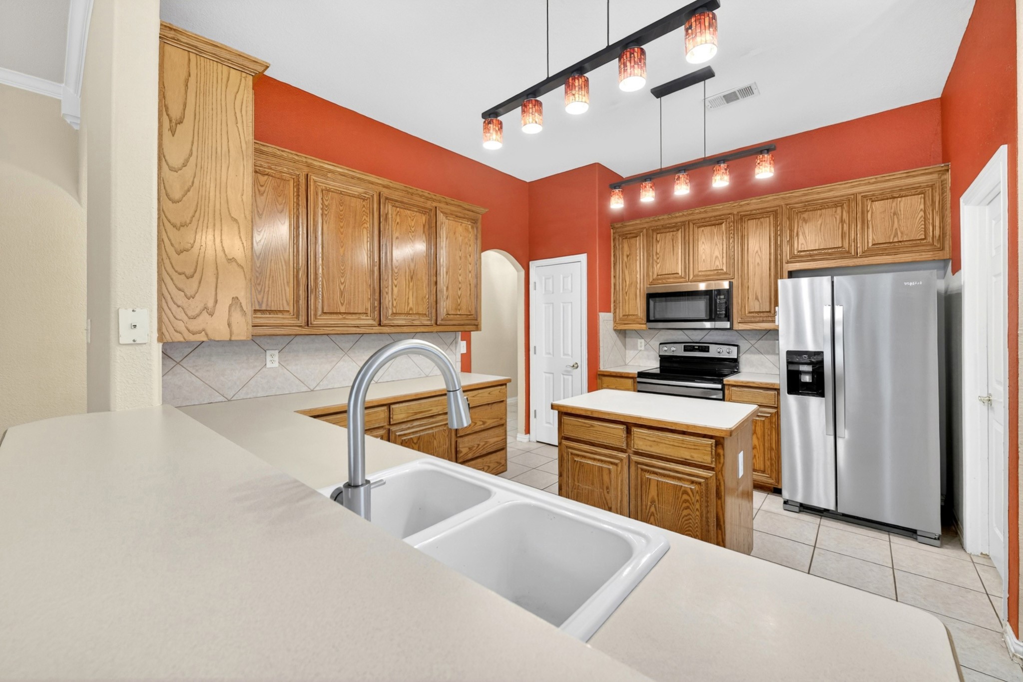 4933 Happy Trail Fort Worth TX 76244