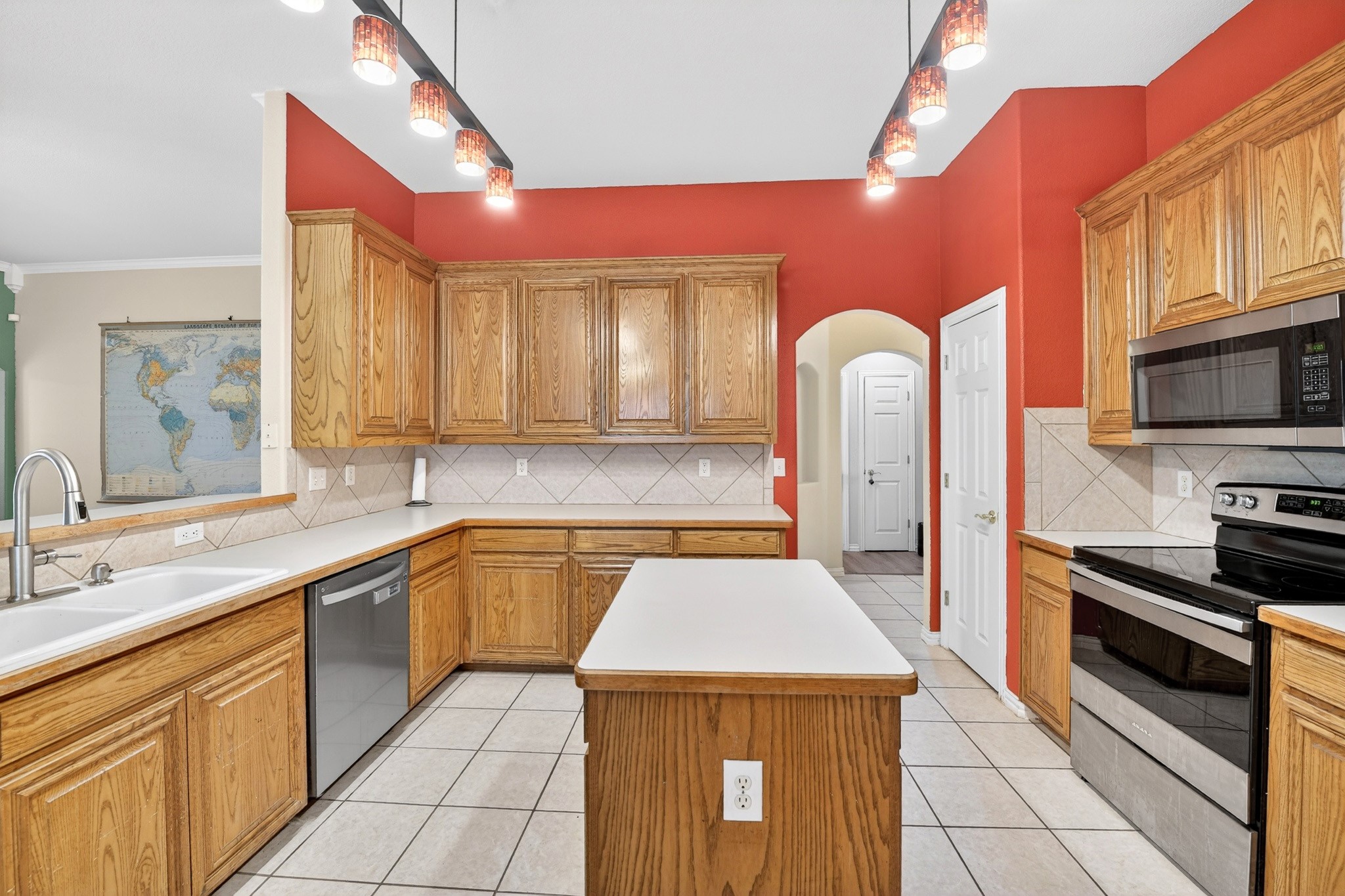 4933 Happy Trail Fort Worth TX 76244