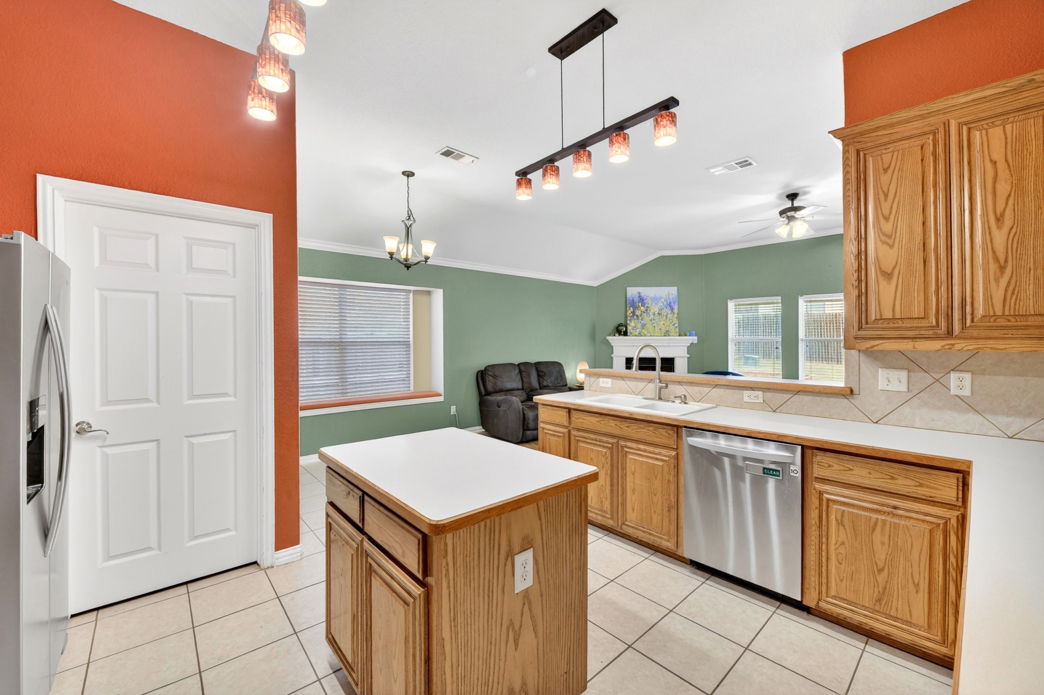 4933 Happy Trail Fort Worth TX 76244