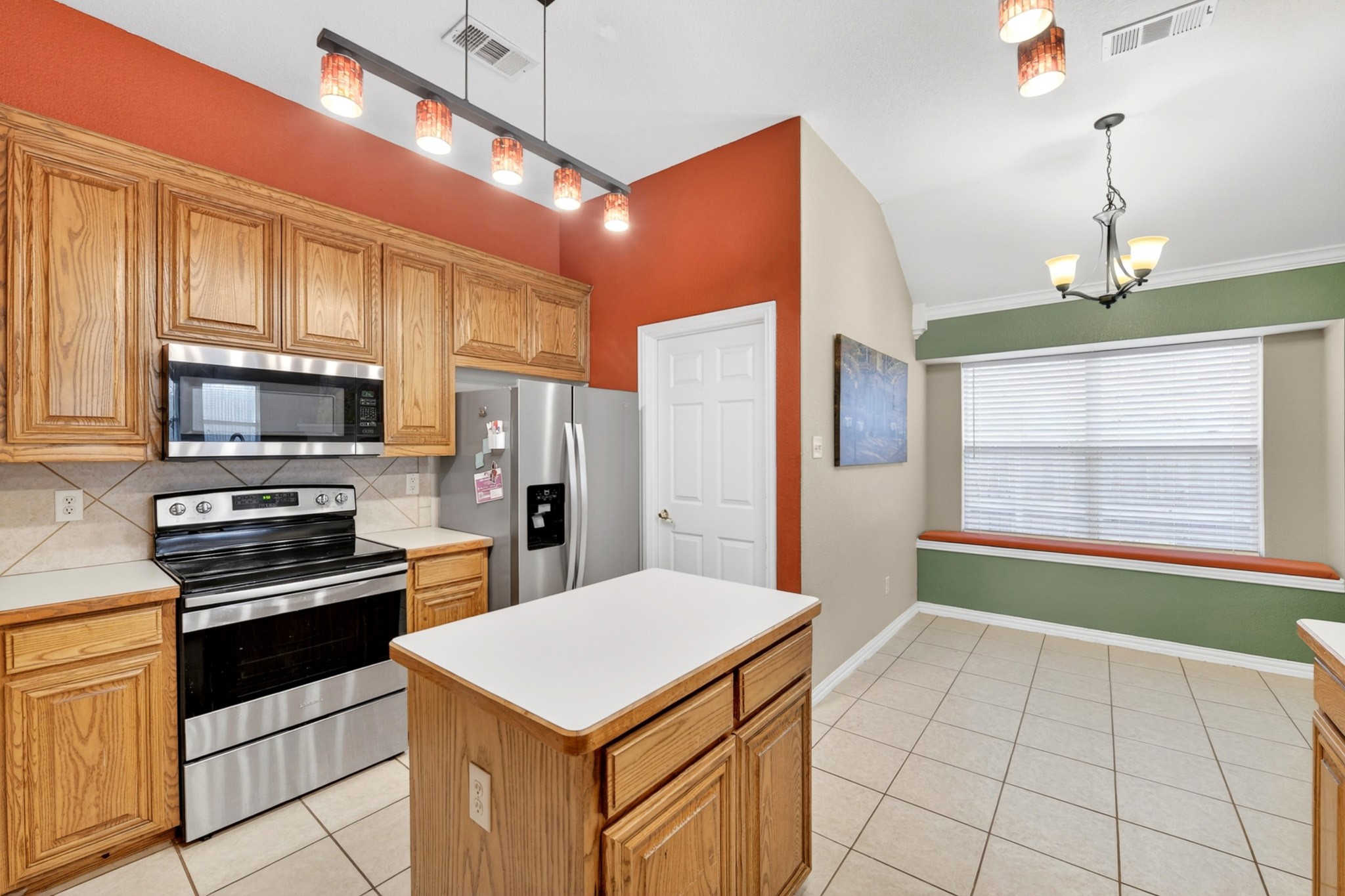 4933 Happy Trail Fort Worth TX 76244