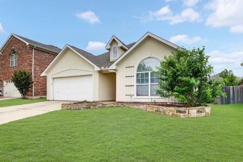4933 Happy Trail Fort Worth TX 76244