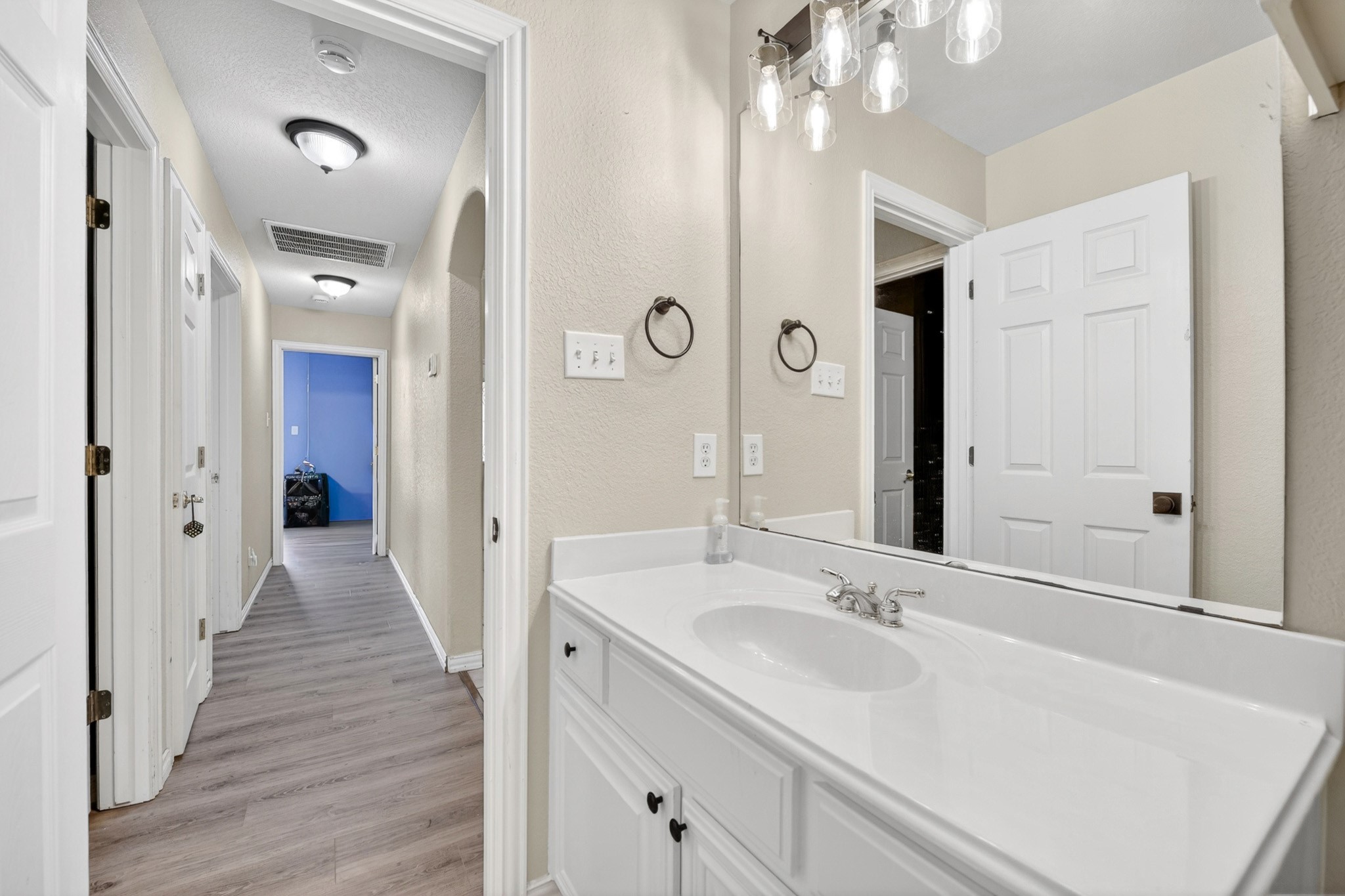 4933 Happy Trail Fort Worth TX 76244