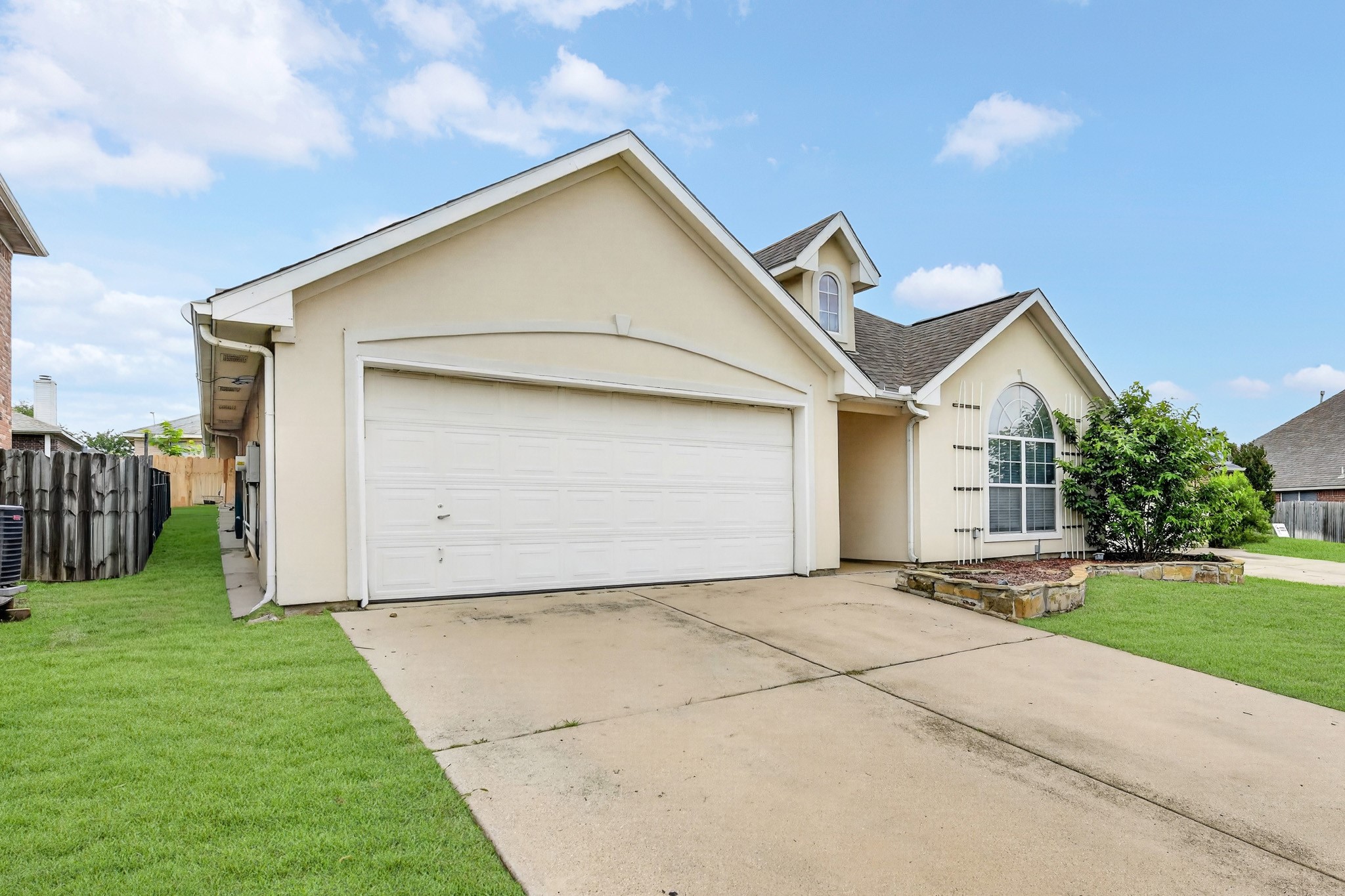 4933 Happy Trail Fort Worth TX 76244