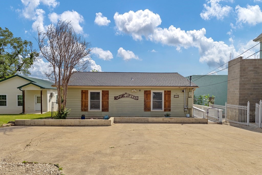 224 Pin Oak Drive Mabank TX 75156
