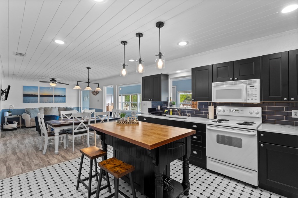 224 Pin Oak Drive Mabank TX 75156