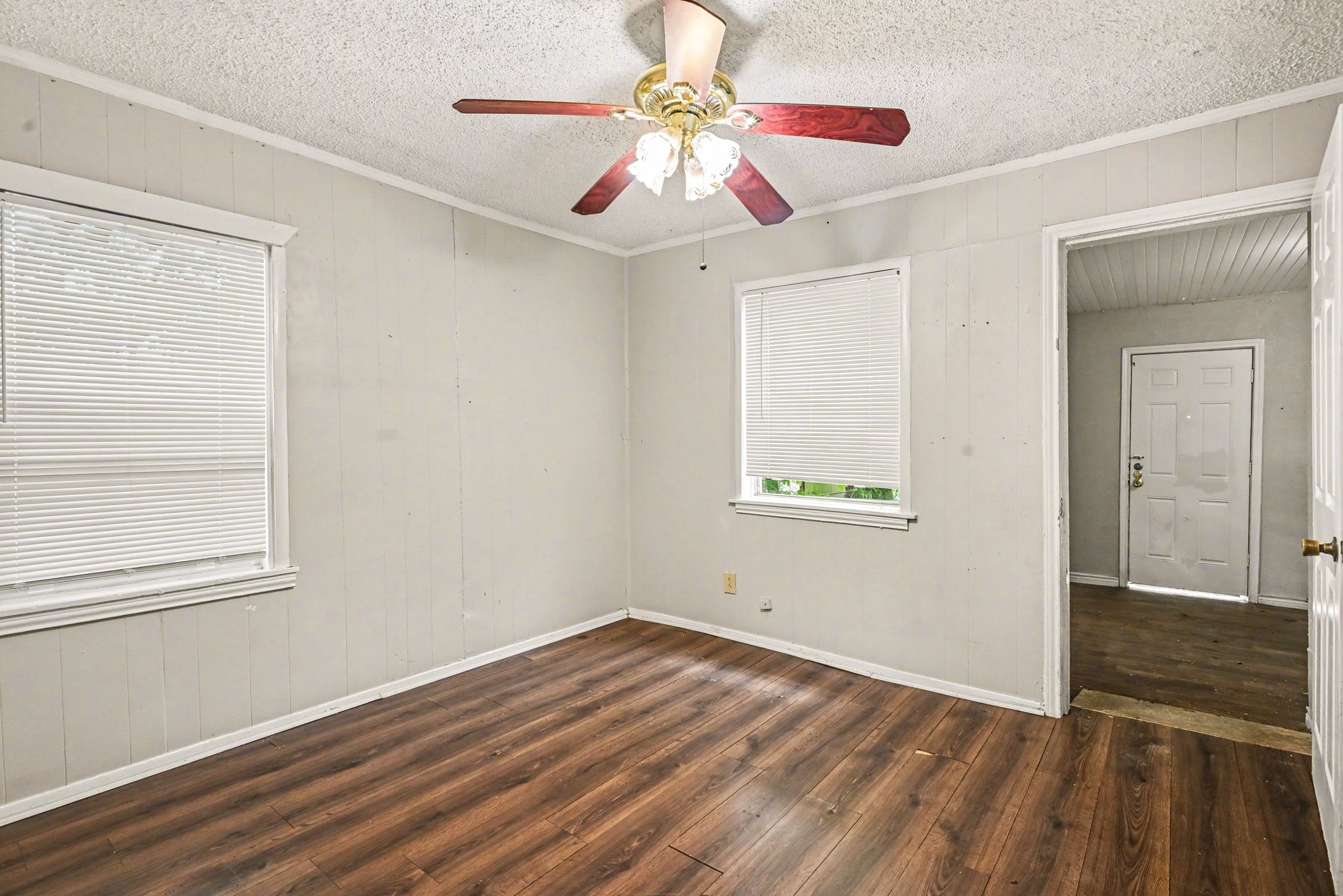 5025 N Langley Road River Oaks TX 76114